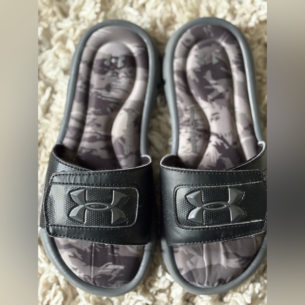 Under Armour Kids Black Slide Sandals Ignite Breaker Slides Black/Camoflauge 3Y